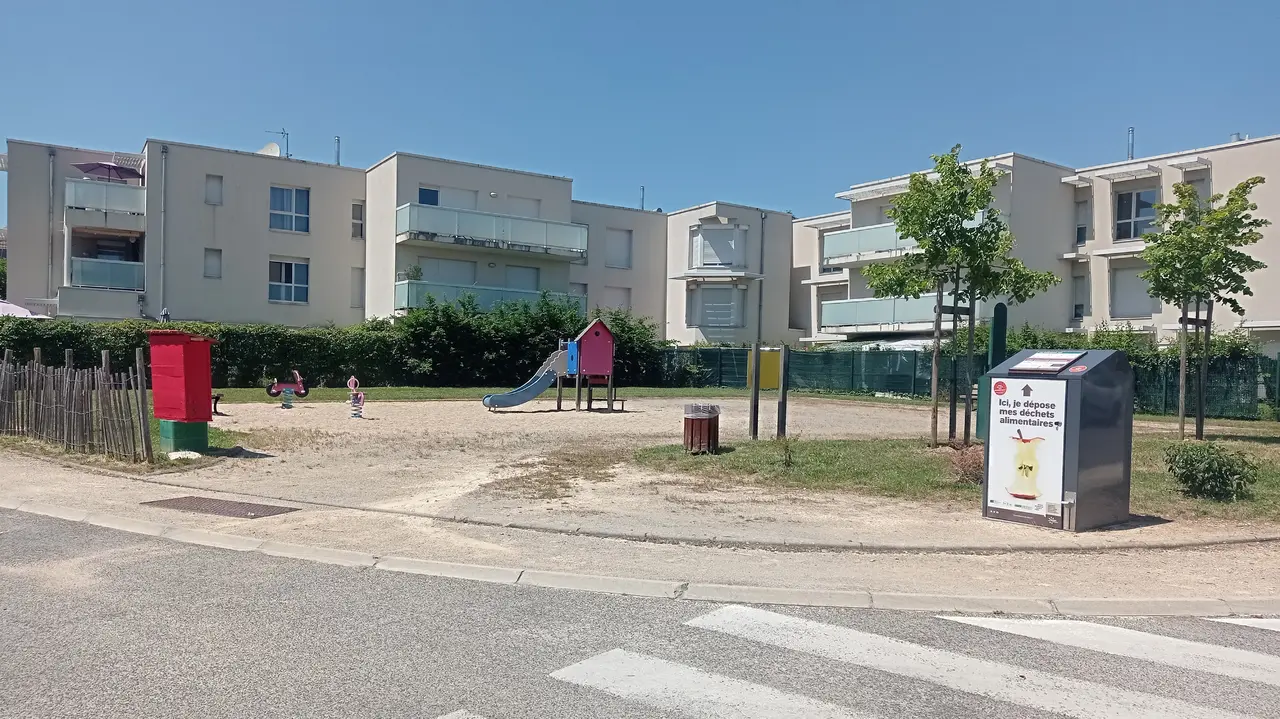 Sennecey-lès-Dijon - Rue François Poupon - Parc de la Petite Légie