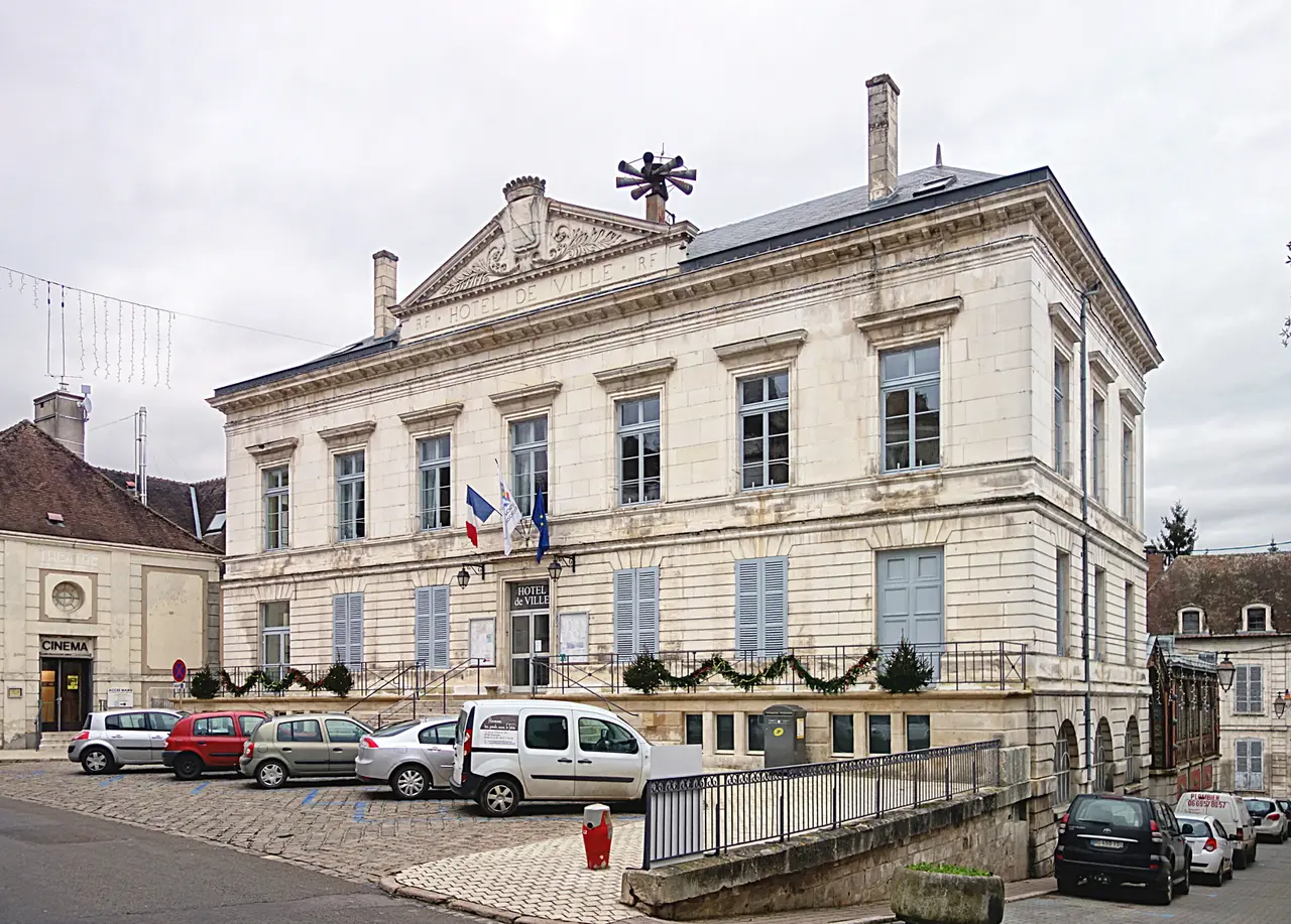 Tonnerre hotel de ville