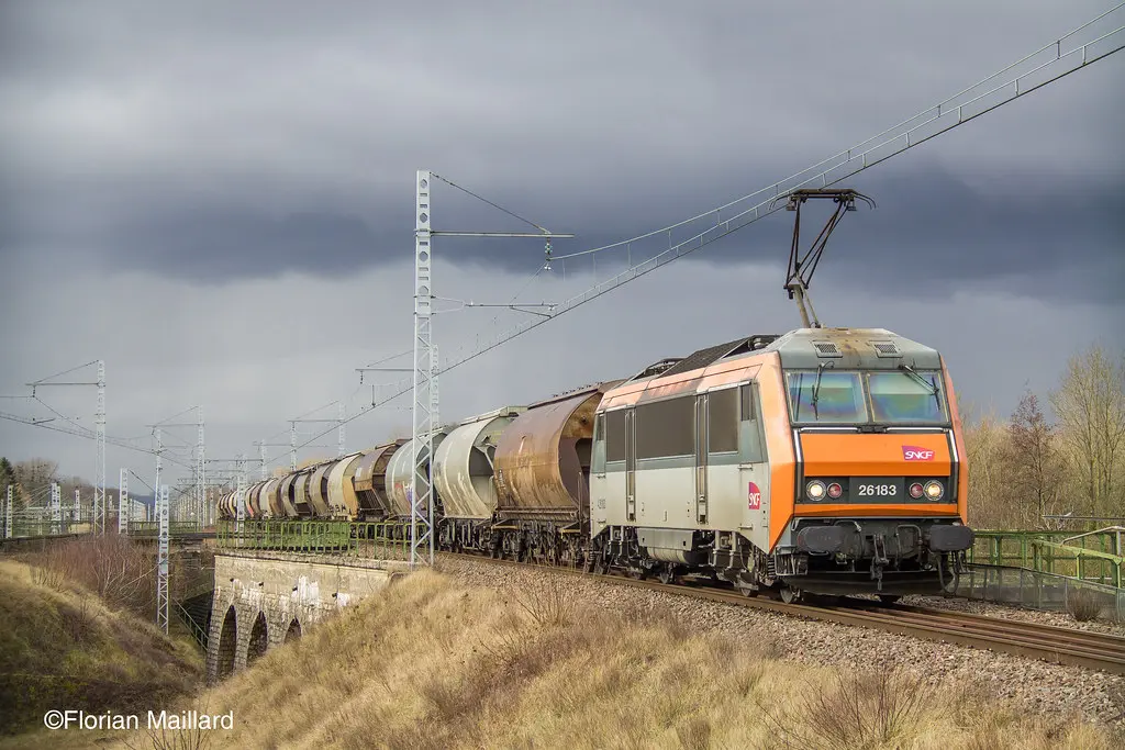 BB 26183 à Villeneuve-la-Guyard