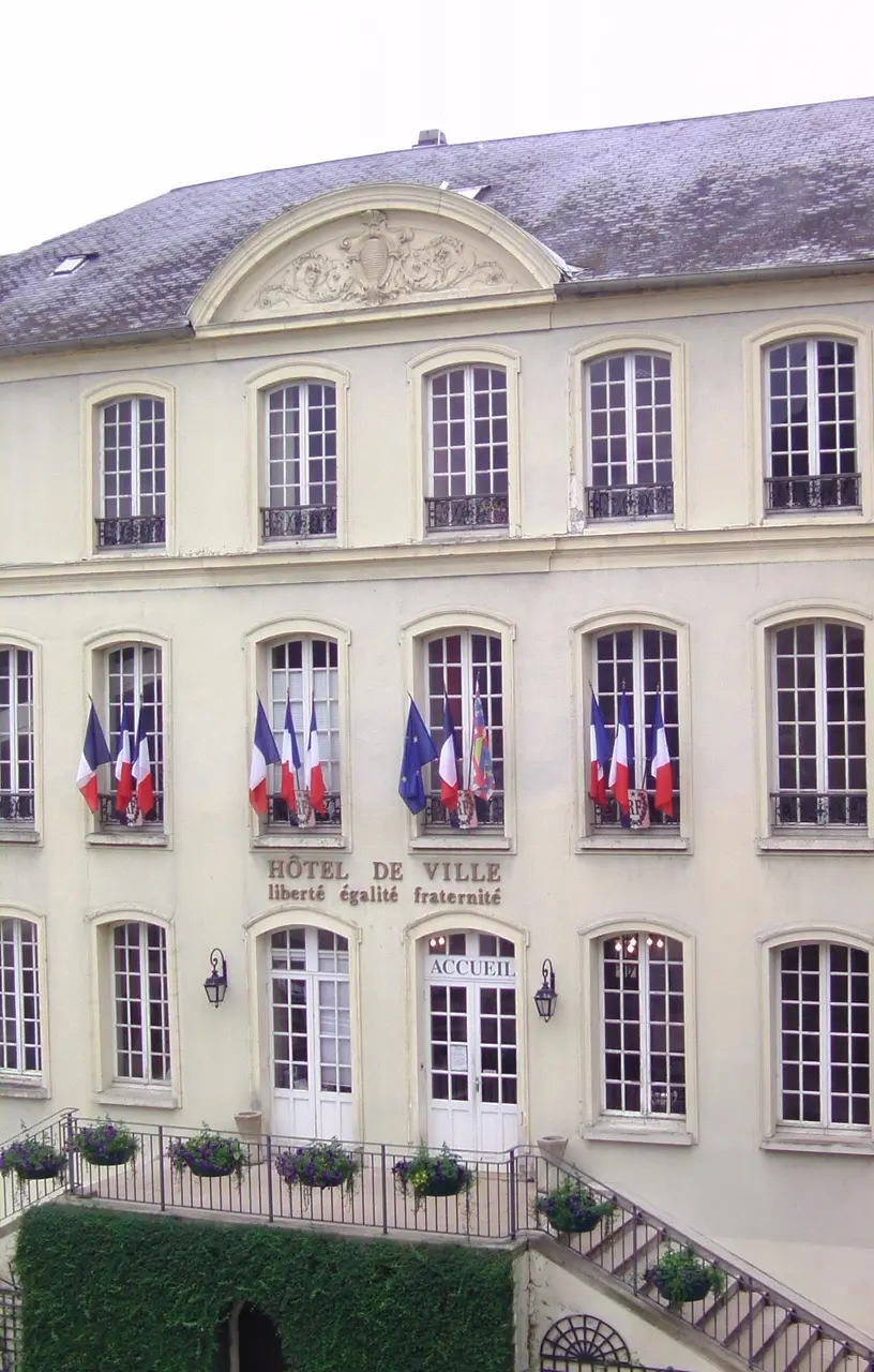 Villeneuve-sur-Yonne (Yonne) la mairie