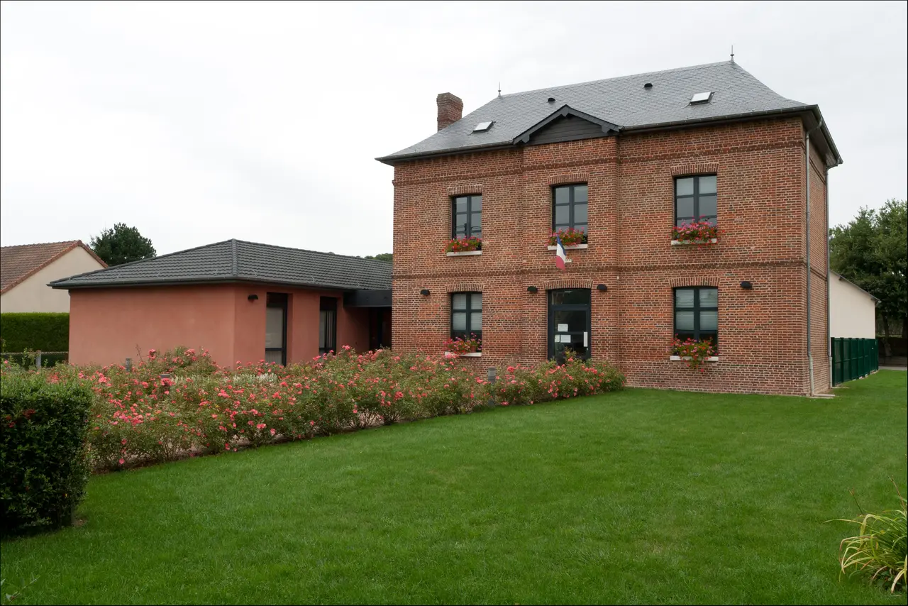 File:Elbeuf-sur-Andelle mairie.jpg