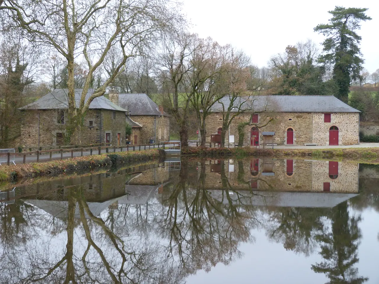Bâtiments du Moulin Neuf Argentré-du-Plessis