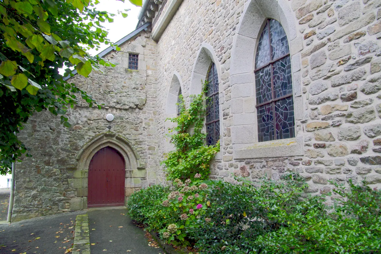 Eglise Caulnes 3