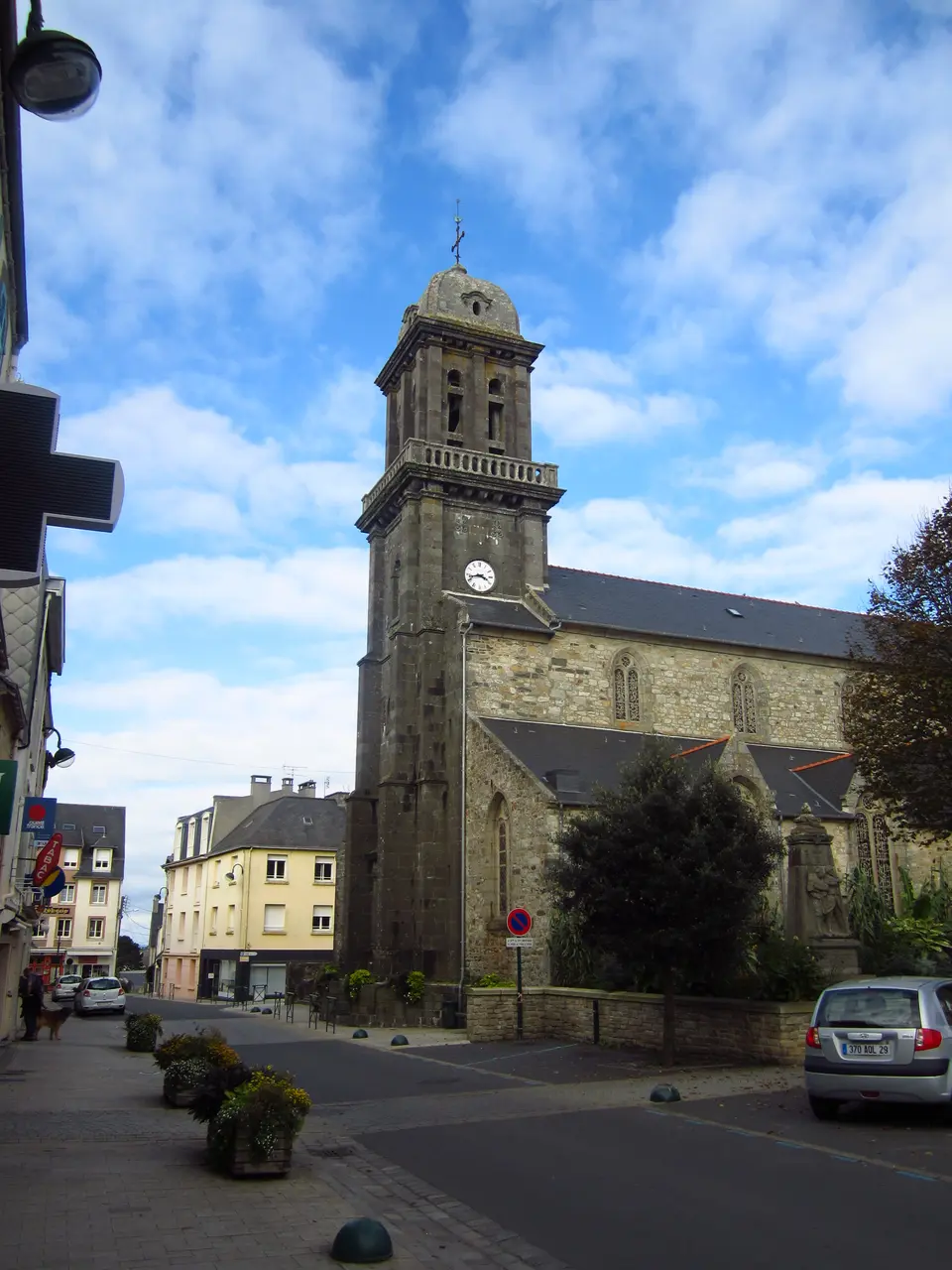 Église Saint-Pierre à Crozon, Finistère 02