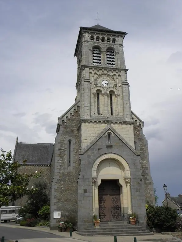 Dingé (35) Église Saint-Symphorien - Extérieur - 01