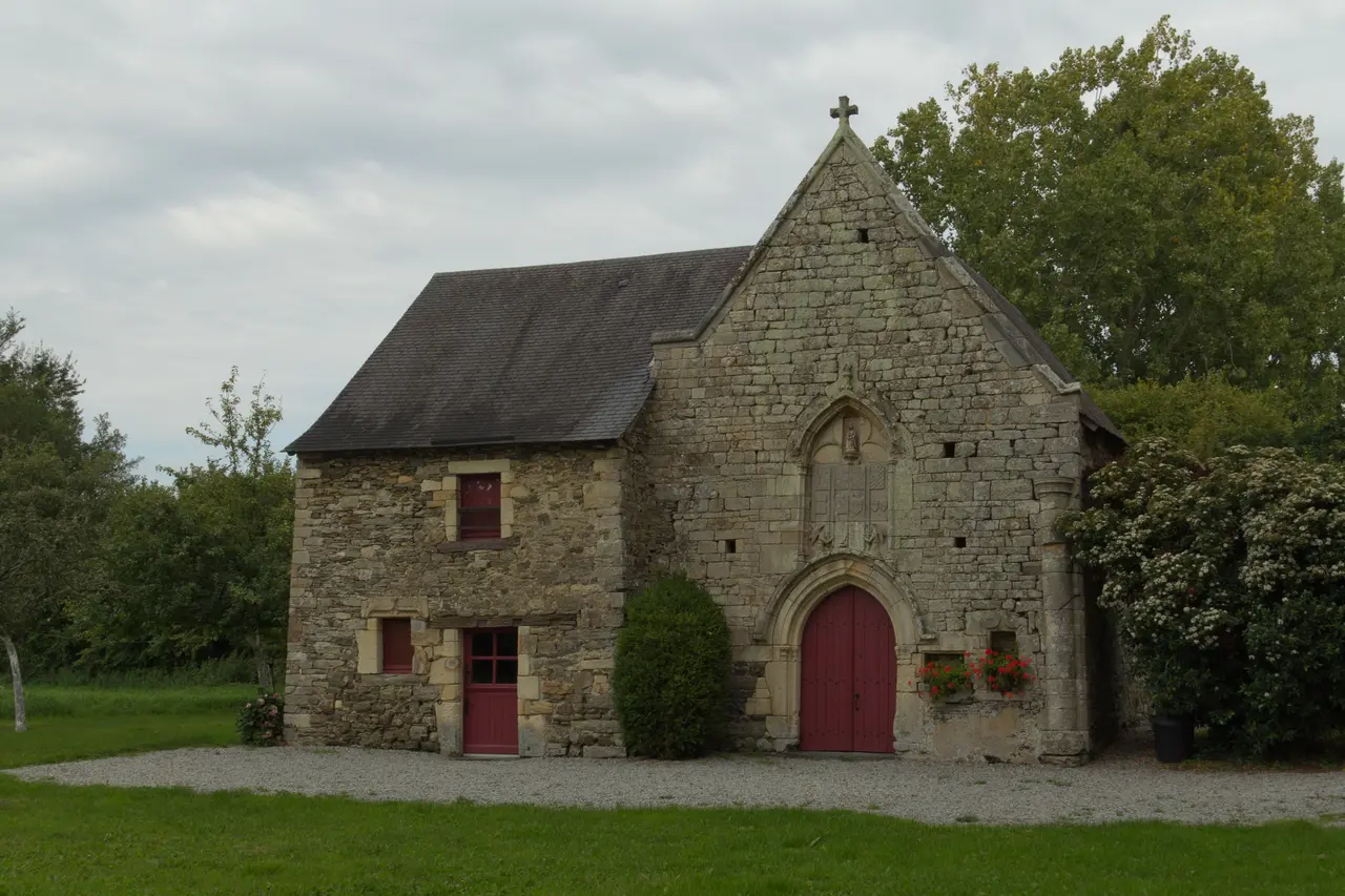 Pignon ouest de la chapelle Notre-Dame-de-la-Rivière, ou des Marais (Domloup, Ille-et-Vilaine, France)