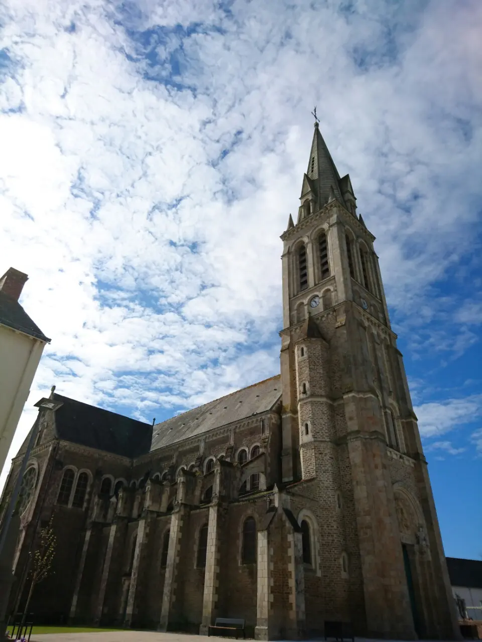Férel église3