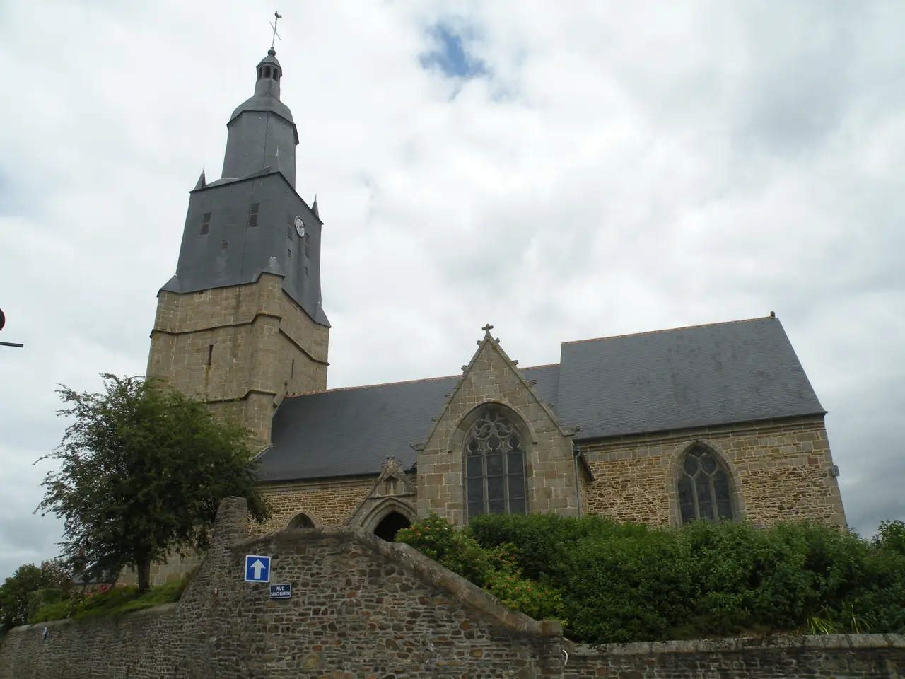 Javené - église