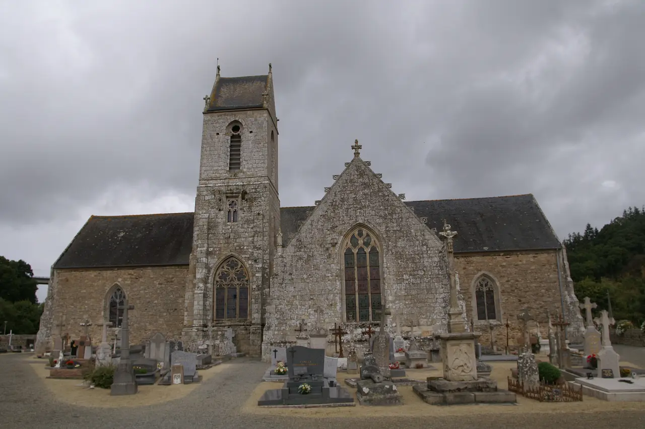 Jugon-les-Lacs - Église Notre-Dame 02
