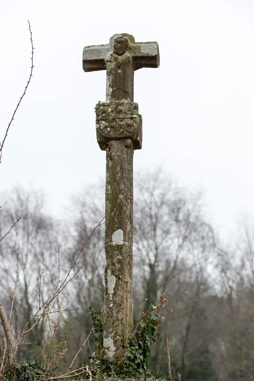 Verso de la croix armoriée de Kério, Kervignac, France