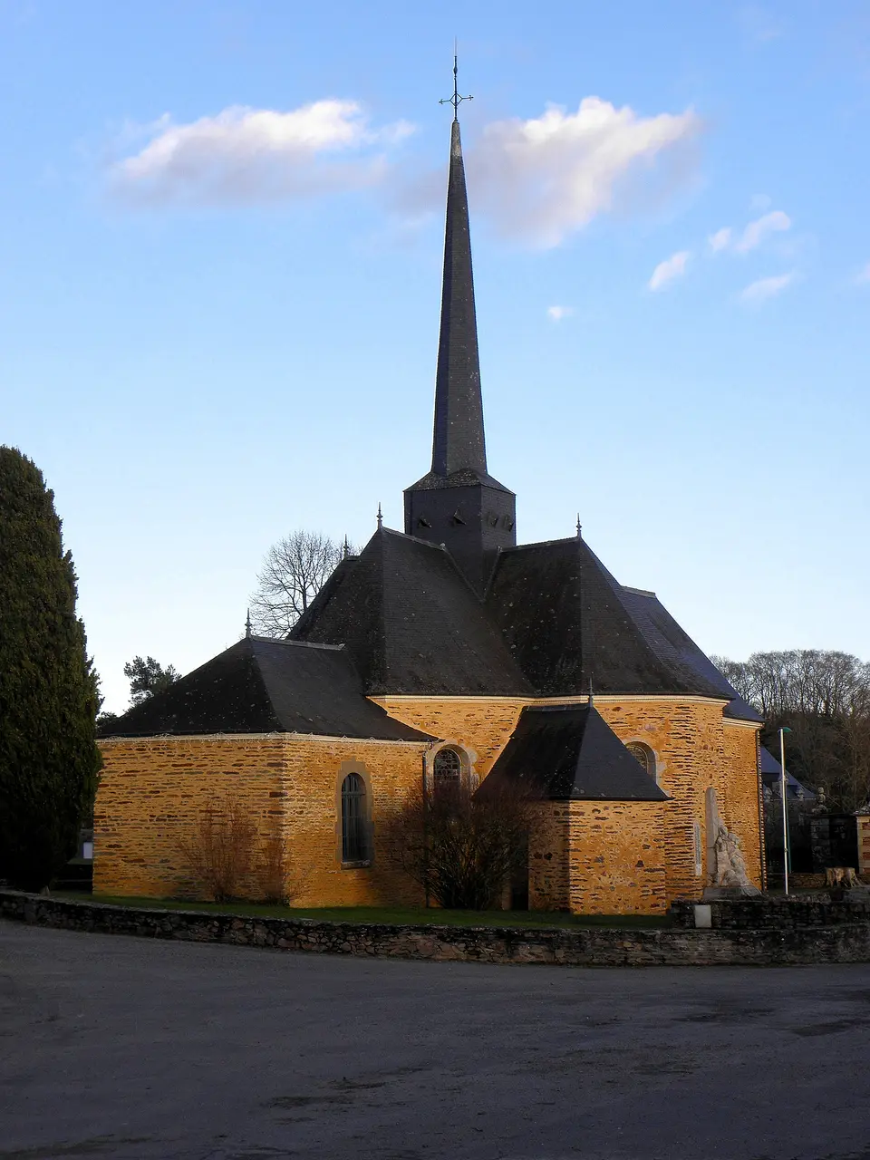 La Chapelle-Bouëxic (35) Église 01