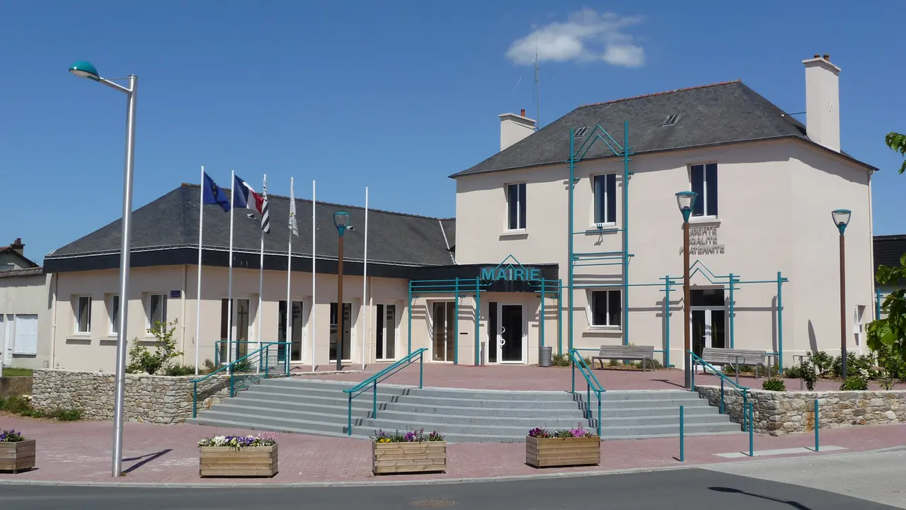 Mairie de La Chapelle-des-Fougeretz - panoramio (1)