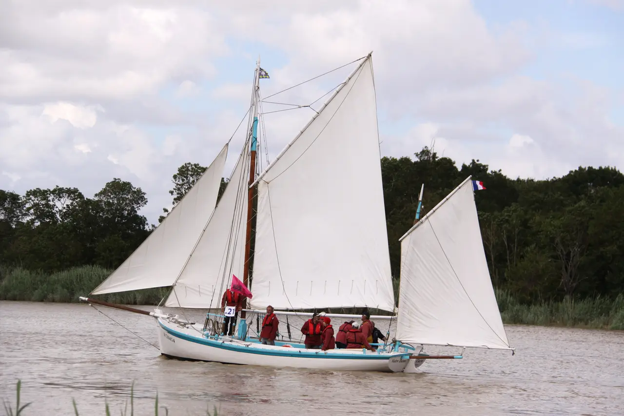 File:Le sloop mytilicole Notre Dame de la Clarté (6).JPG