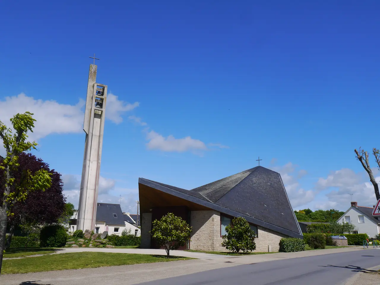 56 La Trinité-Surzur église