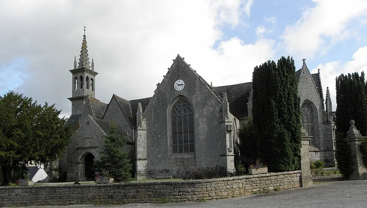 La Trinité-Langonnet (56) Église 01