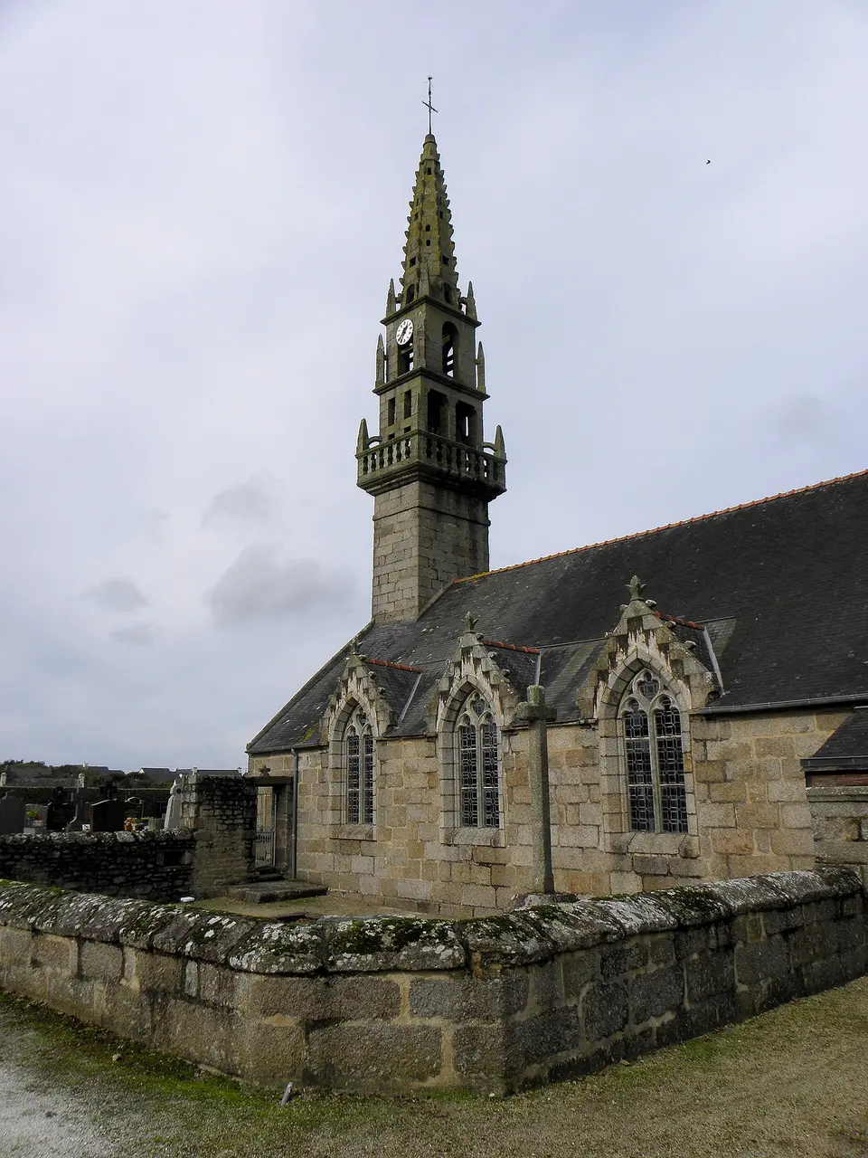 Lanrivoaré (29) Église 02