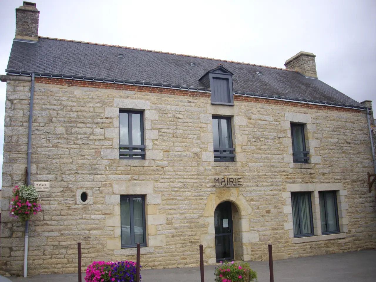 Larré - mairie
