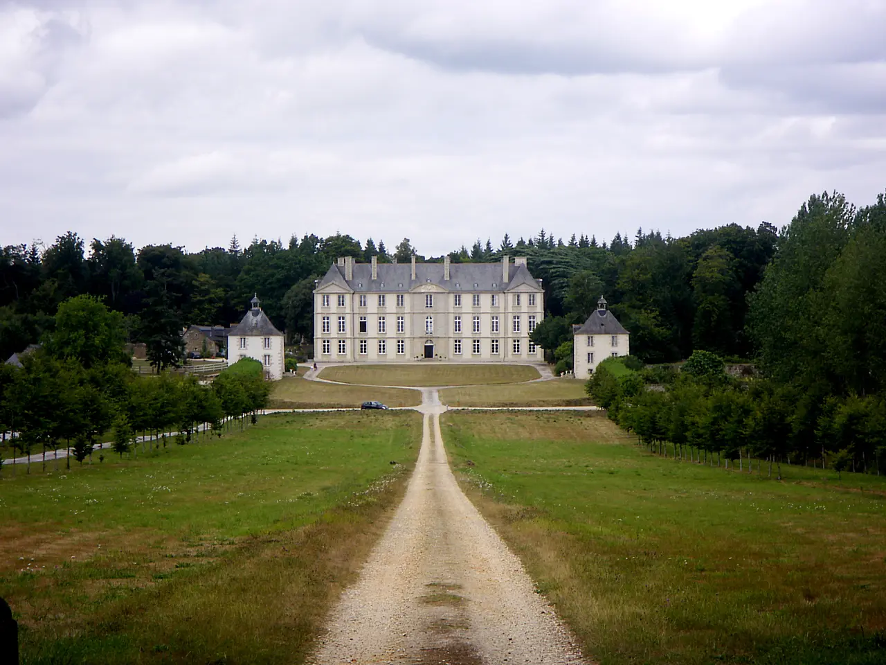 File:Château de Loyat, Morbihan.jpg