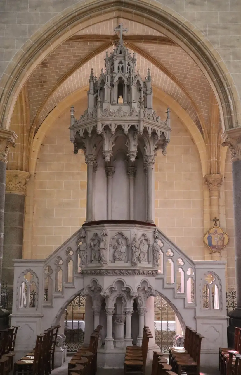 Martigné-Ferchaud (35) Église Saint-Pierre - Intérieur - Chaire - 01