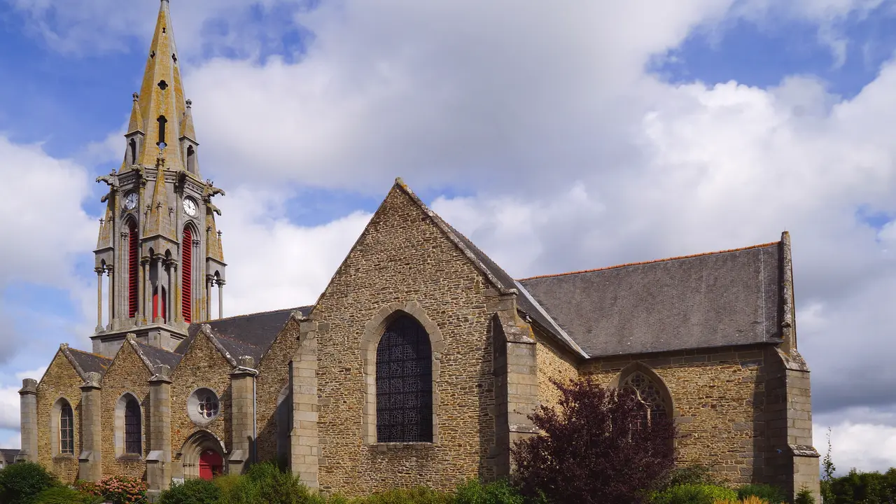 File:Kirche Saint-Martin Meillac Dép. Ille-et-Vilaine Bretagne Foto 2017 Wolfgang Pehlemann DSC05189.jpg