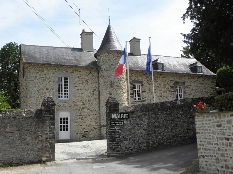 Montreuil-sous-Pérouse (35) Mairie