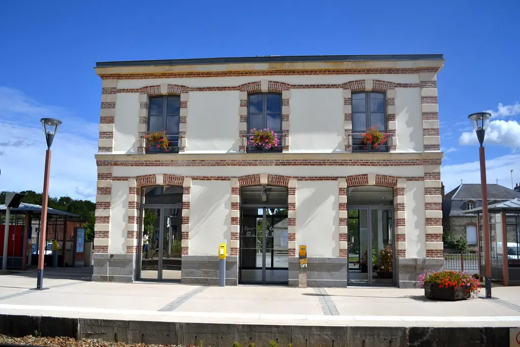puis à Montreuil sur Ille