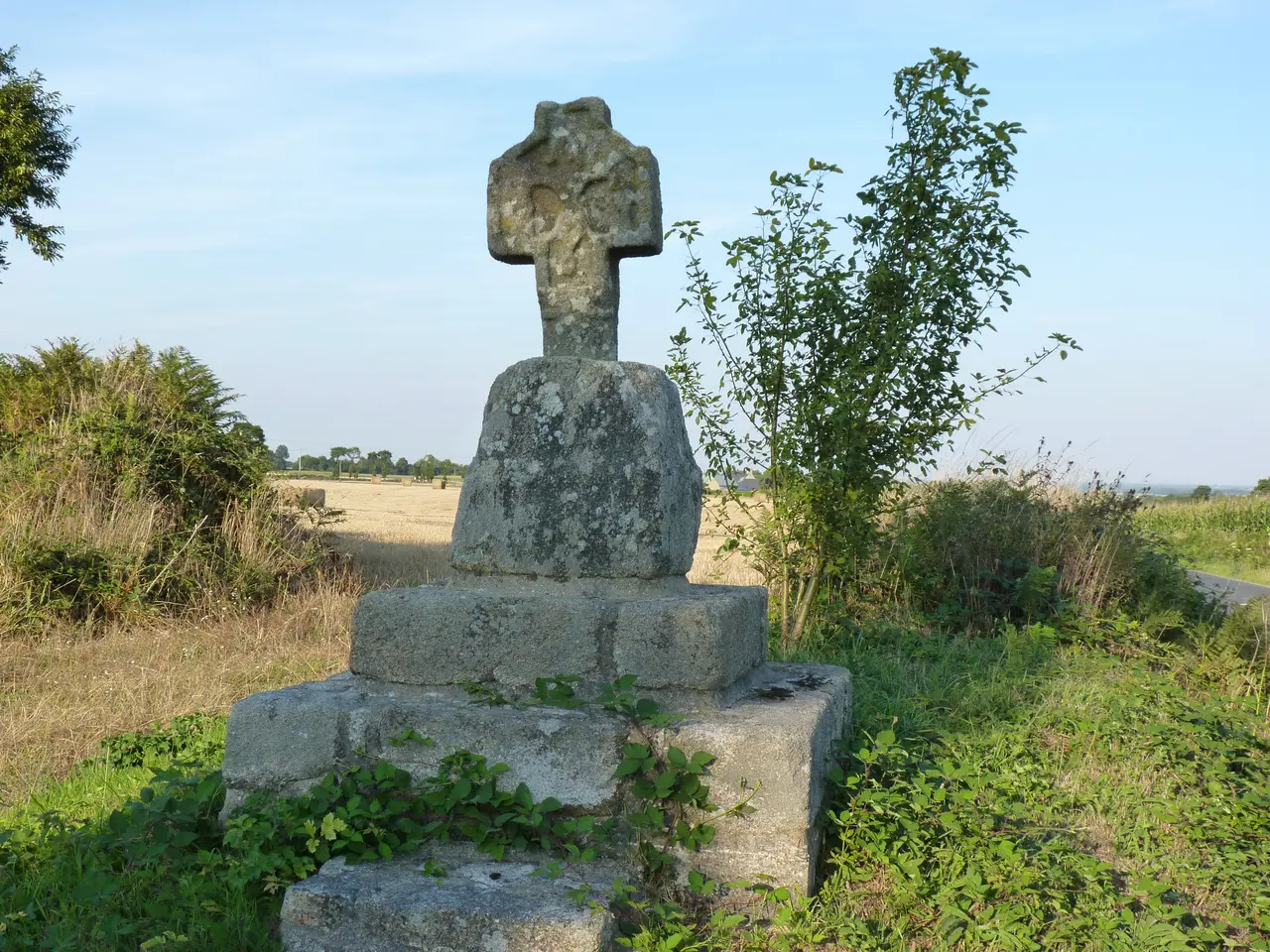 Croix de la Belle Place à Plémy