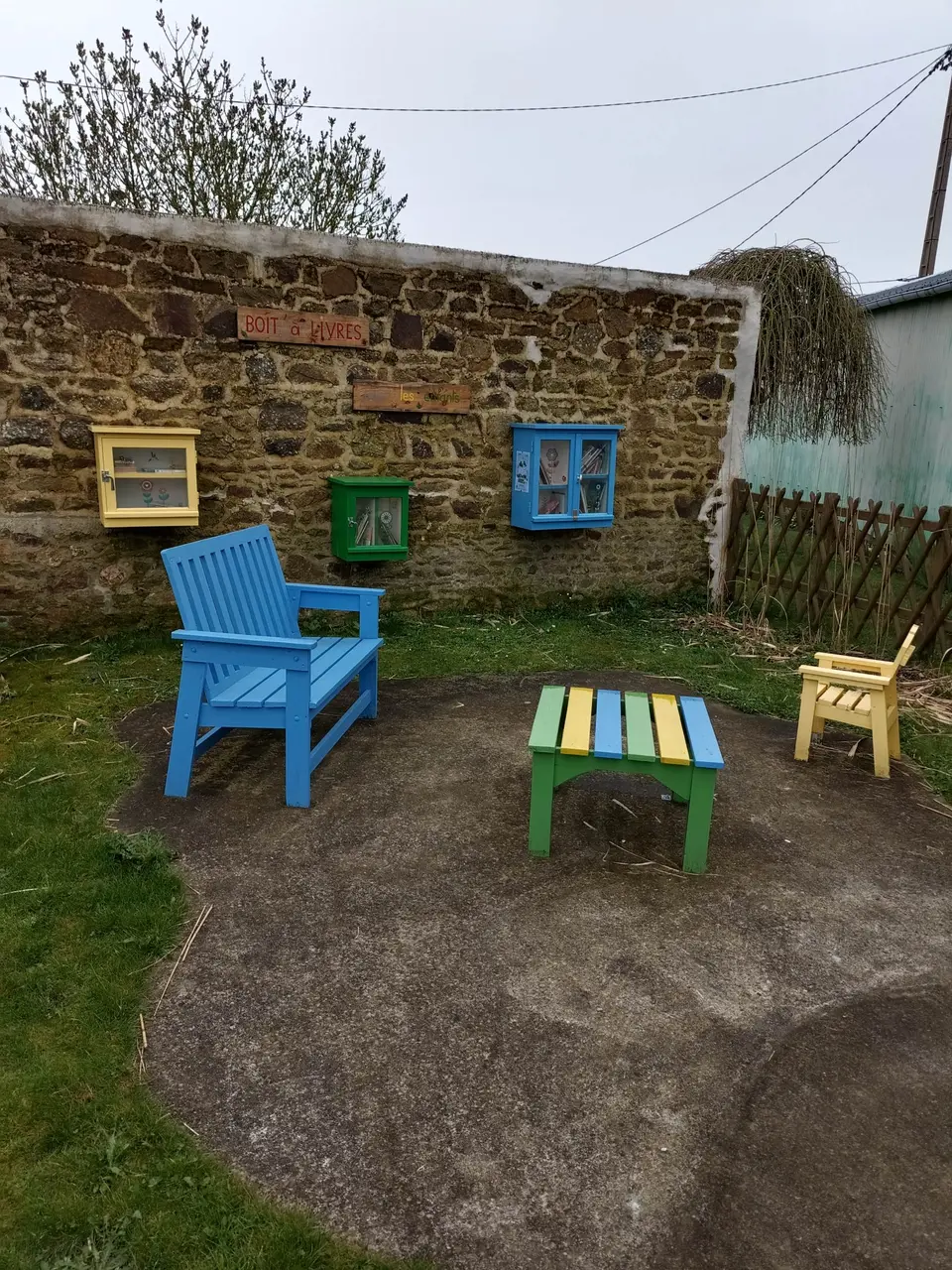 Plœuc-L'Hermitage - rue du four à banc - boîte à livres