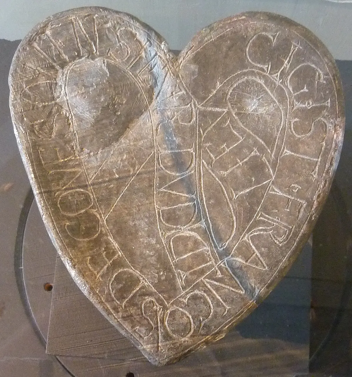 326 Plouasne Etui contenant le coeur de François de Coëtquen