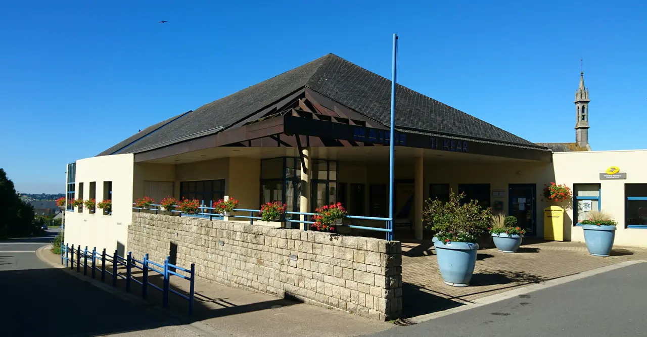 Mairie de Plouider.