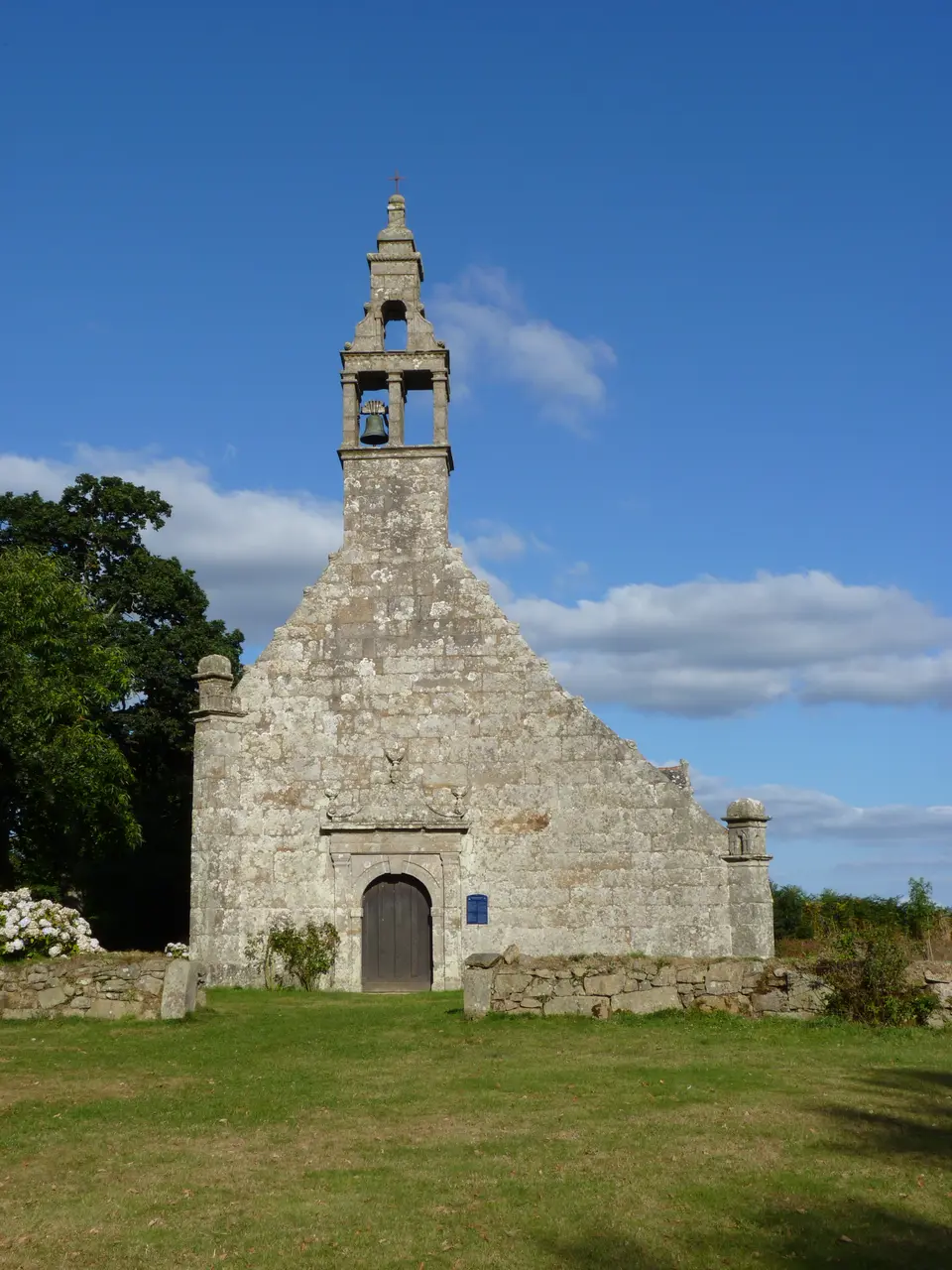 Chapelle Sainte-Jeune de Plounévez-Moëdec - 01