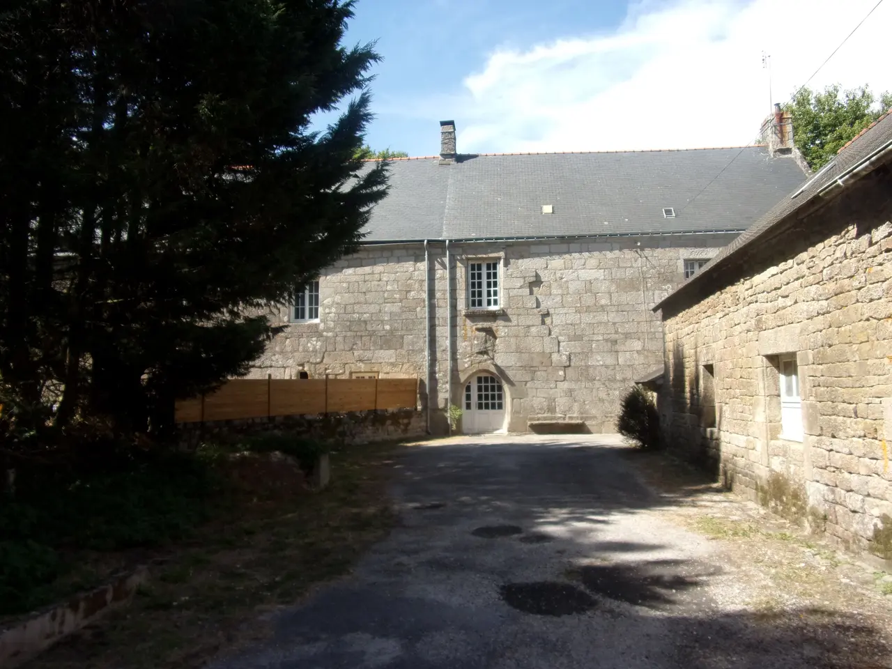 Plouray manoir de Restromar