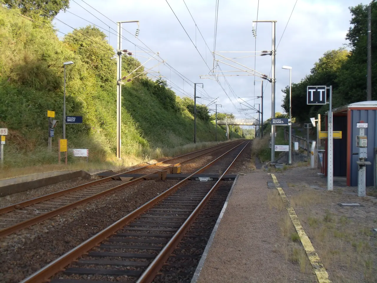 Gare de Plouvara - Plerneuf vue direction Brest