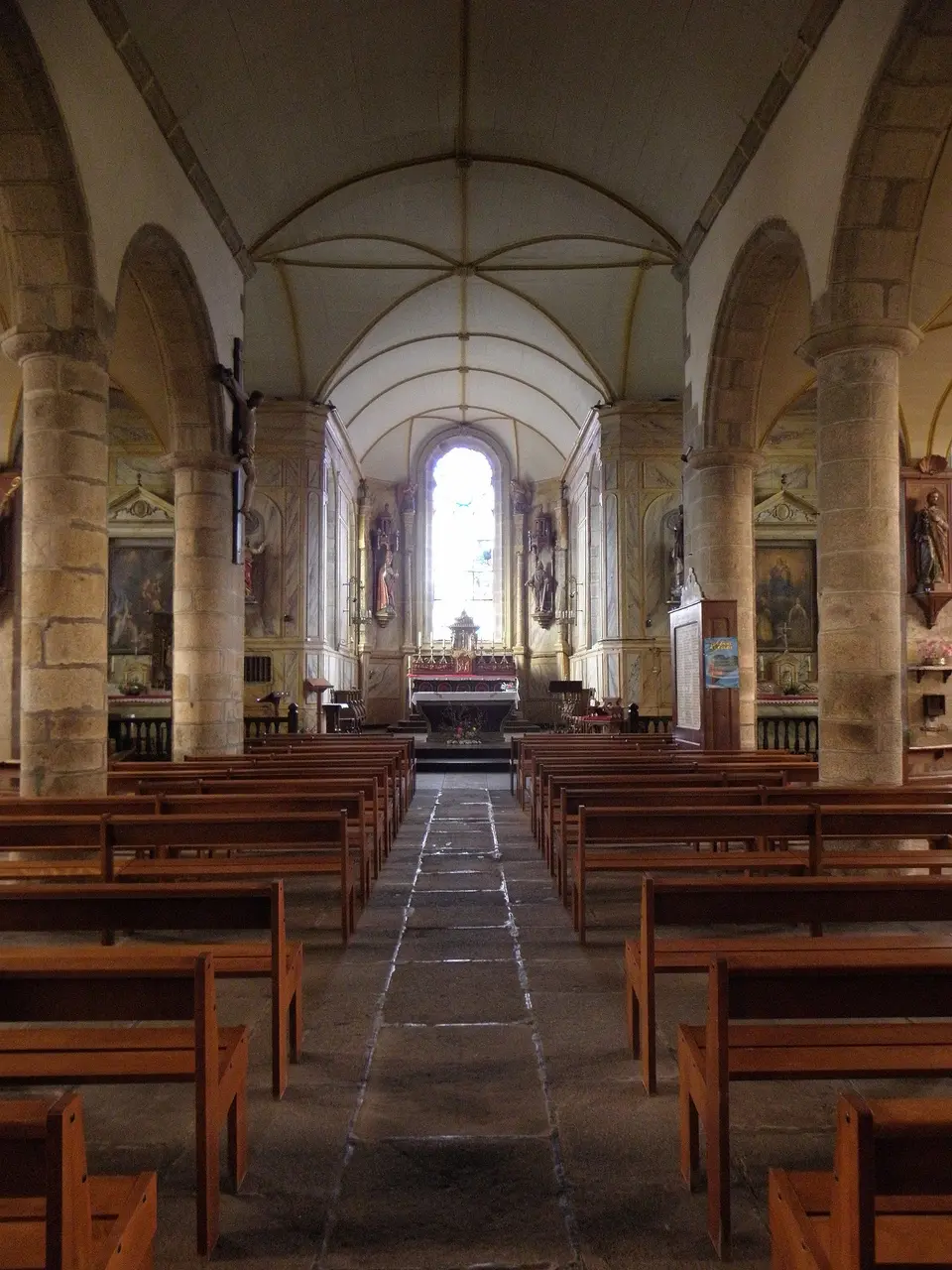Plouzévédé (29) Église 02