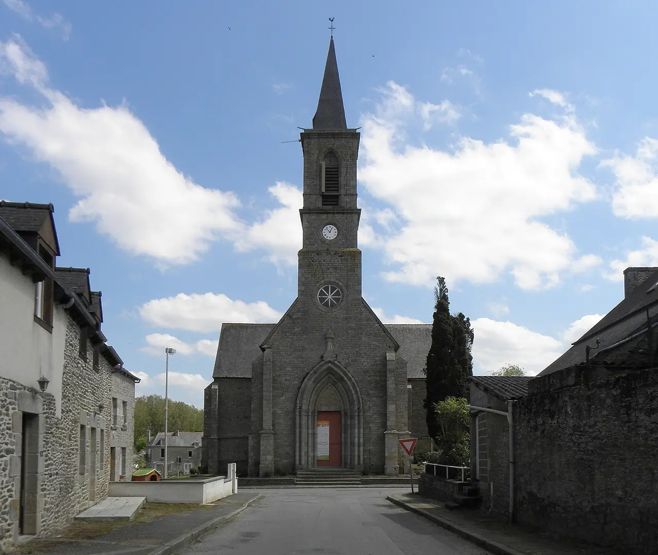 Plumaudan (22) Église Saint-Maudan 01