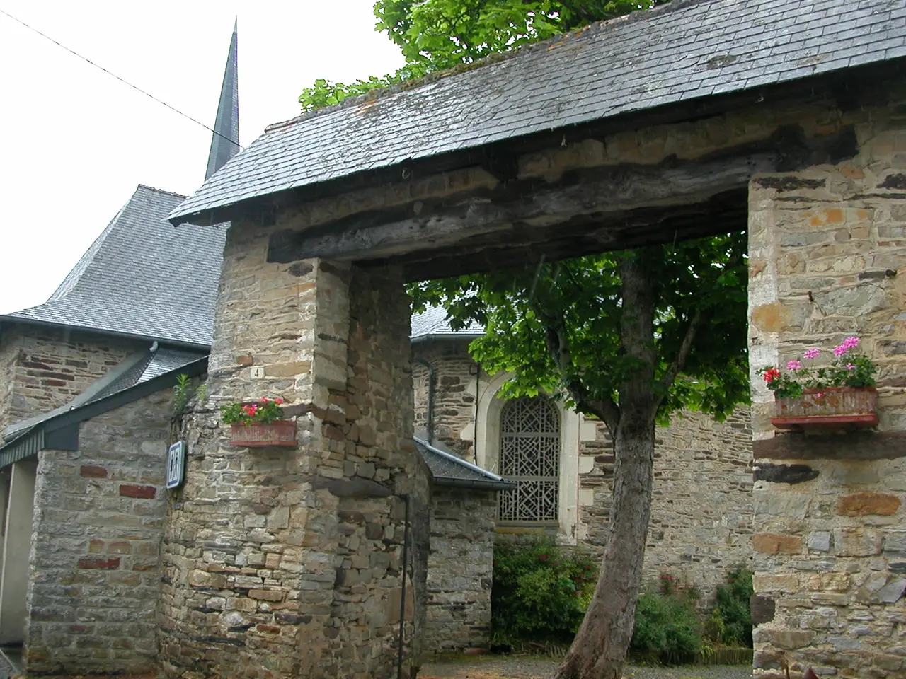 Poligné porche