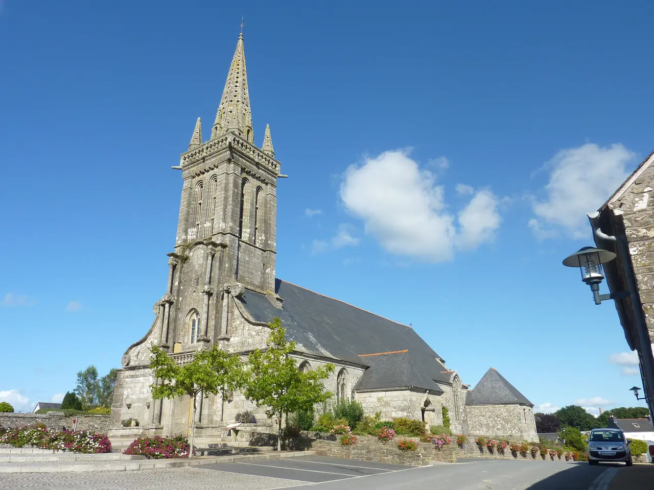 04 Poullaouen église paroissiale Saint-Pierre et Saint-Paul