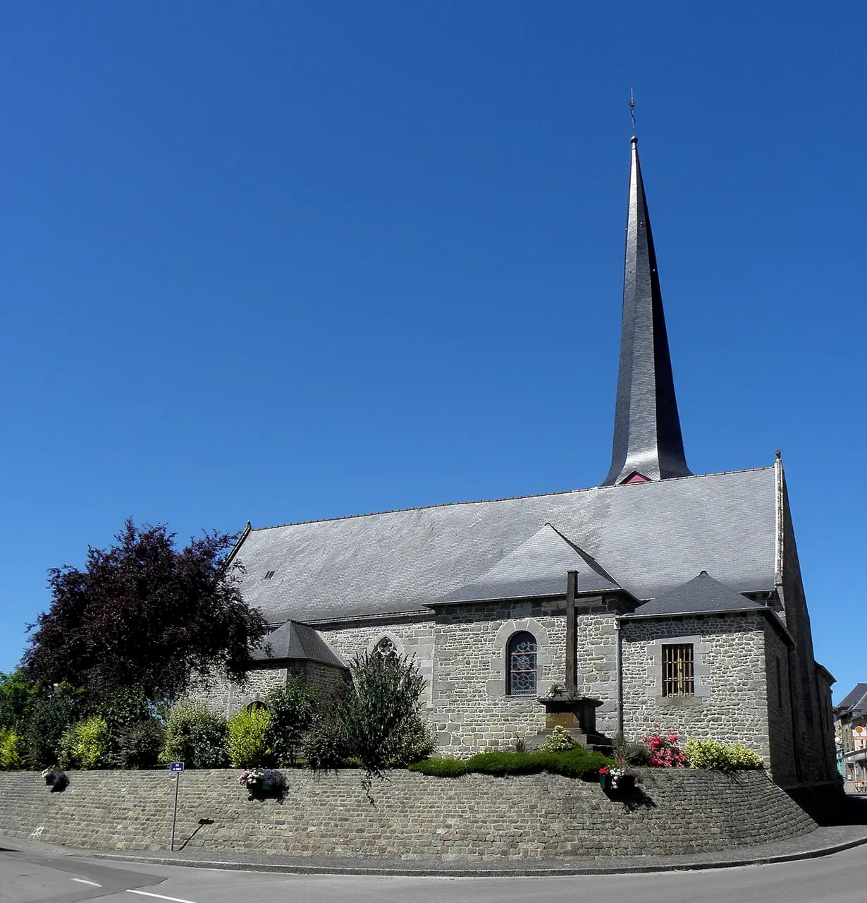 Québriac (35) Église Saint-Pierre-et-Saint-Paul 01