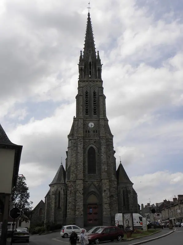 Saint-Aubin-d'Aubigné (35) Église 1
