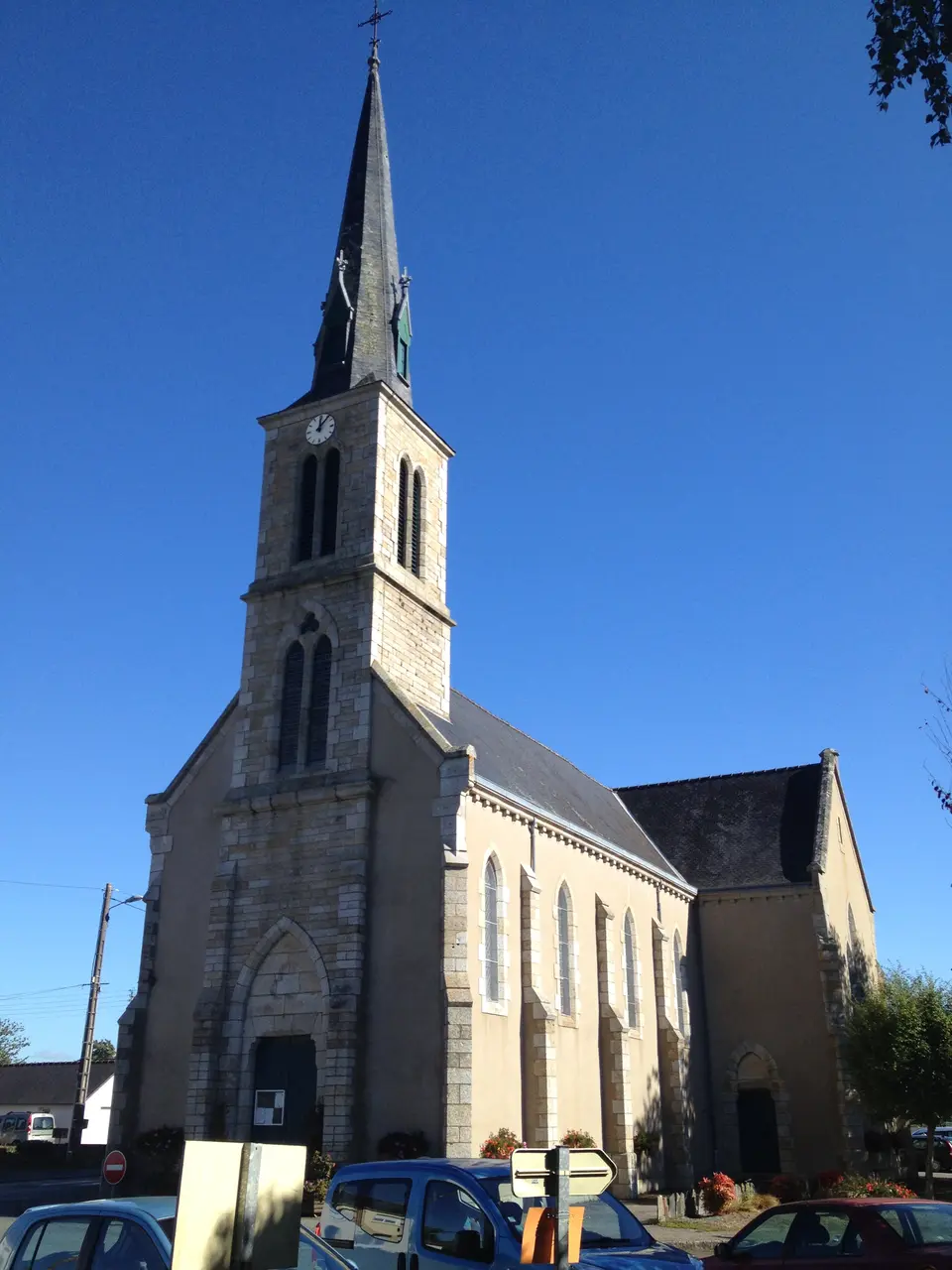 56 Saint-Perreux église