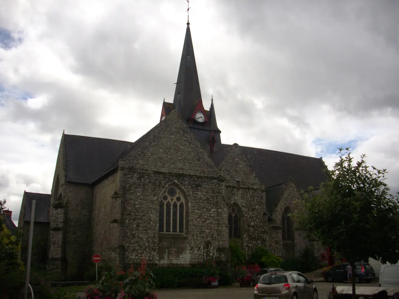 Sérent - église Saint-Pierre (01)