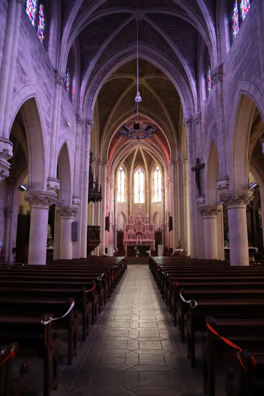 Servon-sur-Vilaine (35) Église Saint-Martin-de-Tours - Intérieur - 01