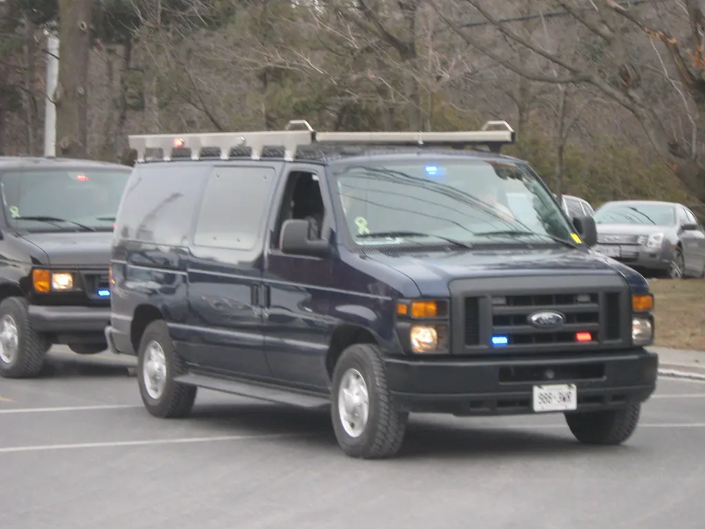 Tourch Run, Oakville, TRU Team Van (Torch Escourt)