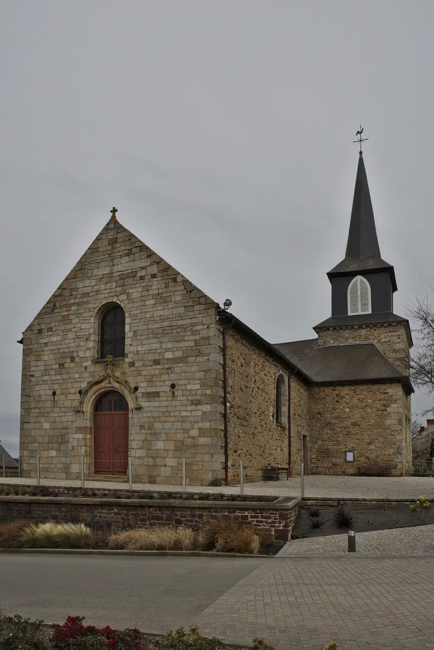 Trémorel - Église Saint-Pierre-et-Saint-Paul 03