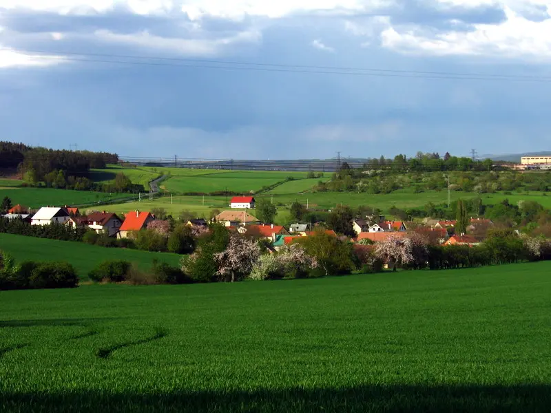 Bojanovice - panoramio - Uzel