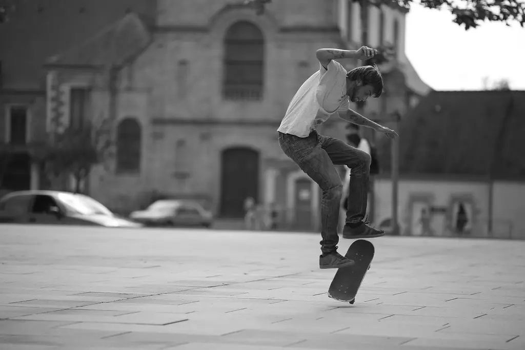 Skate boarding in Vannes #3