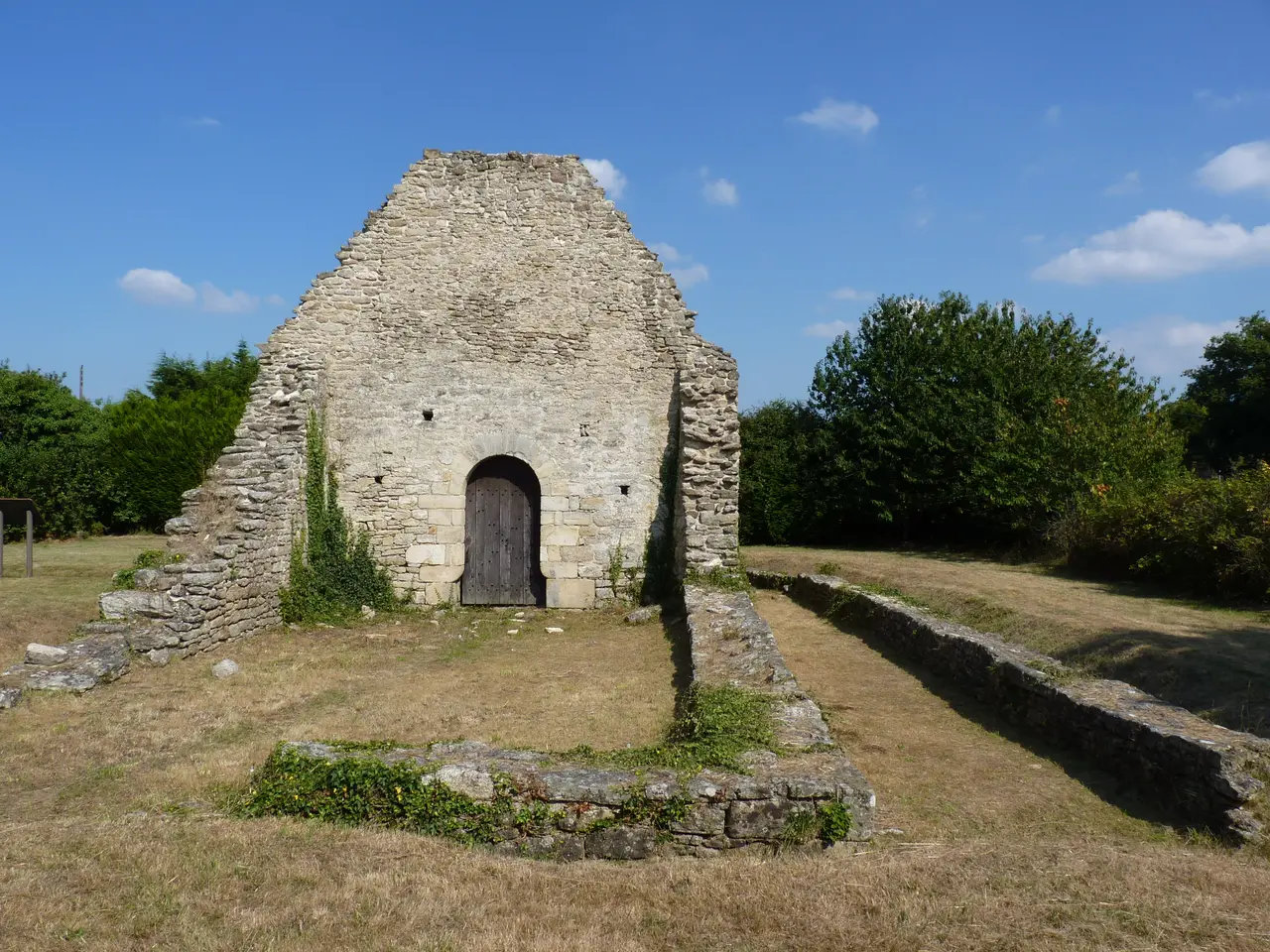 Ancienne commanderie du Temple de la Nouée à Yvignac-la-Tour 03