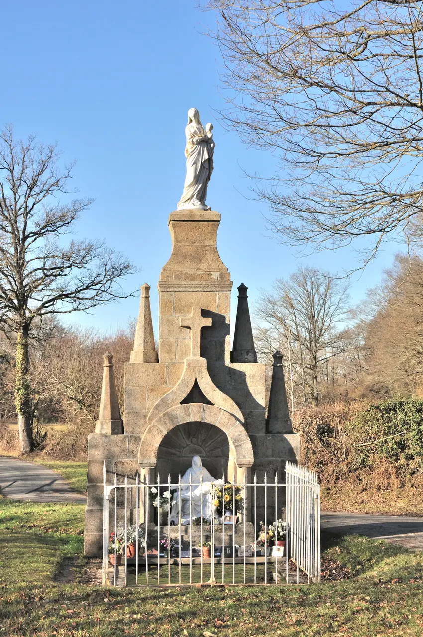 Aigurande (36) - Sanctuaire de la source de la Bouzanne