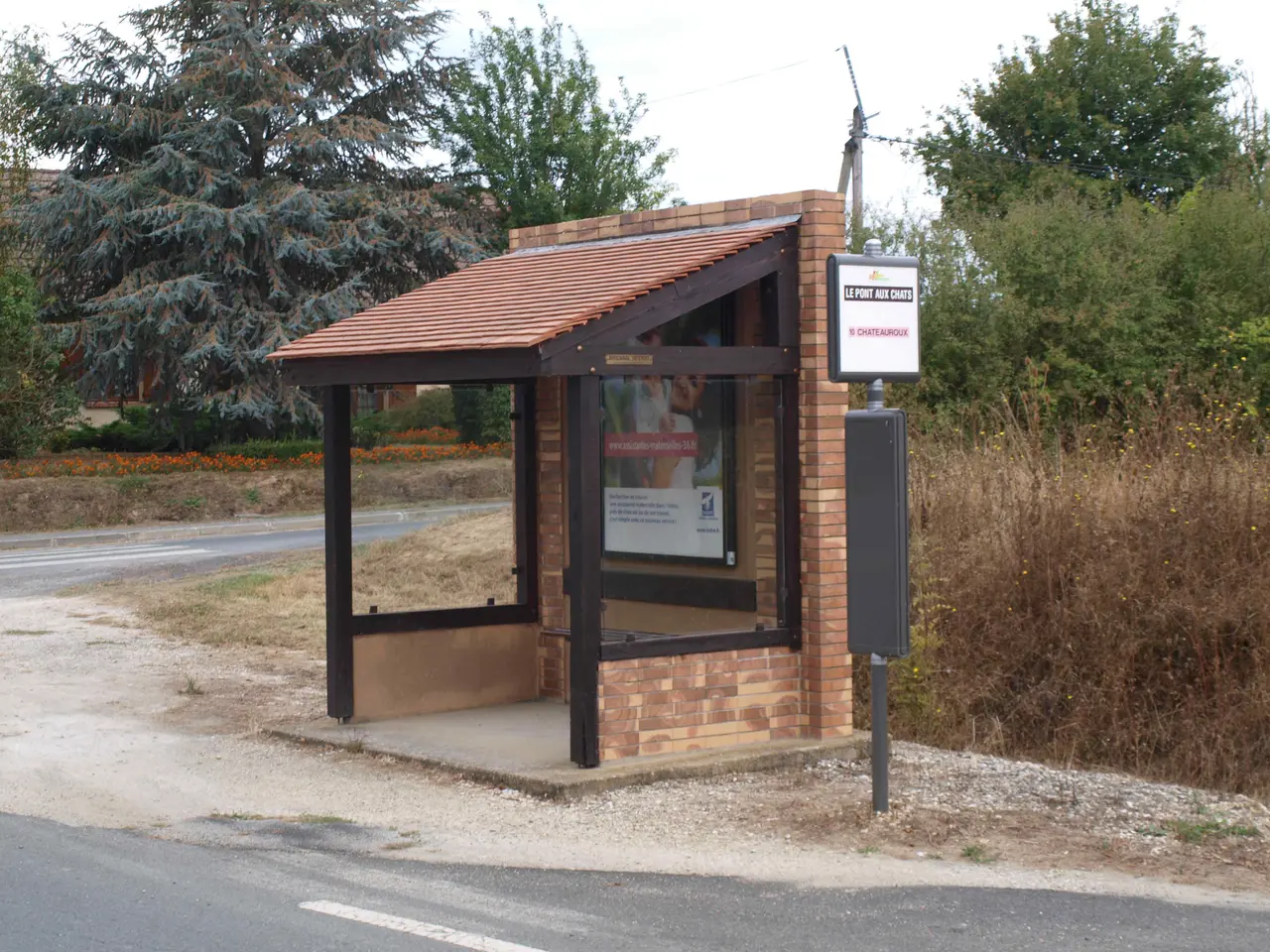 Arthon (36) - Arrêt de bus - Le Pont au Chat