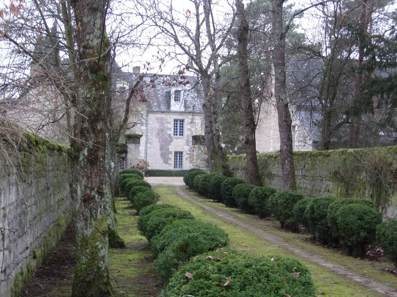 Beaumont-en-Véron - Montour